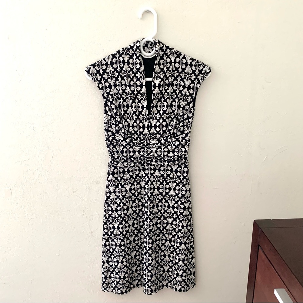 MOVING SALE❗️🆕 White House Black Market dress